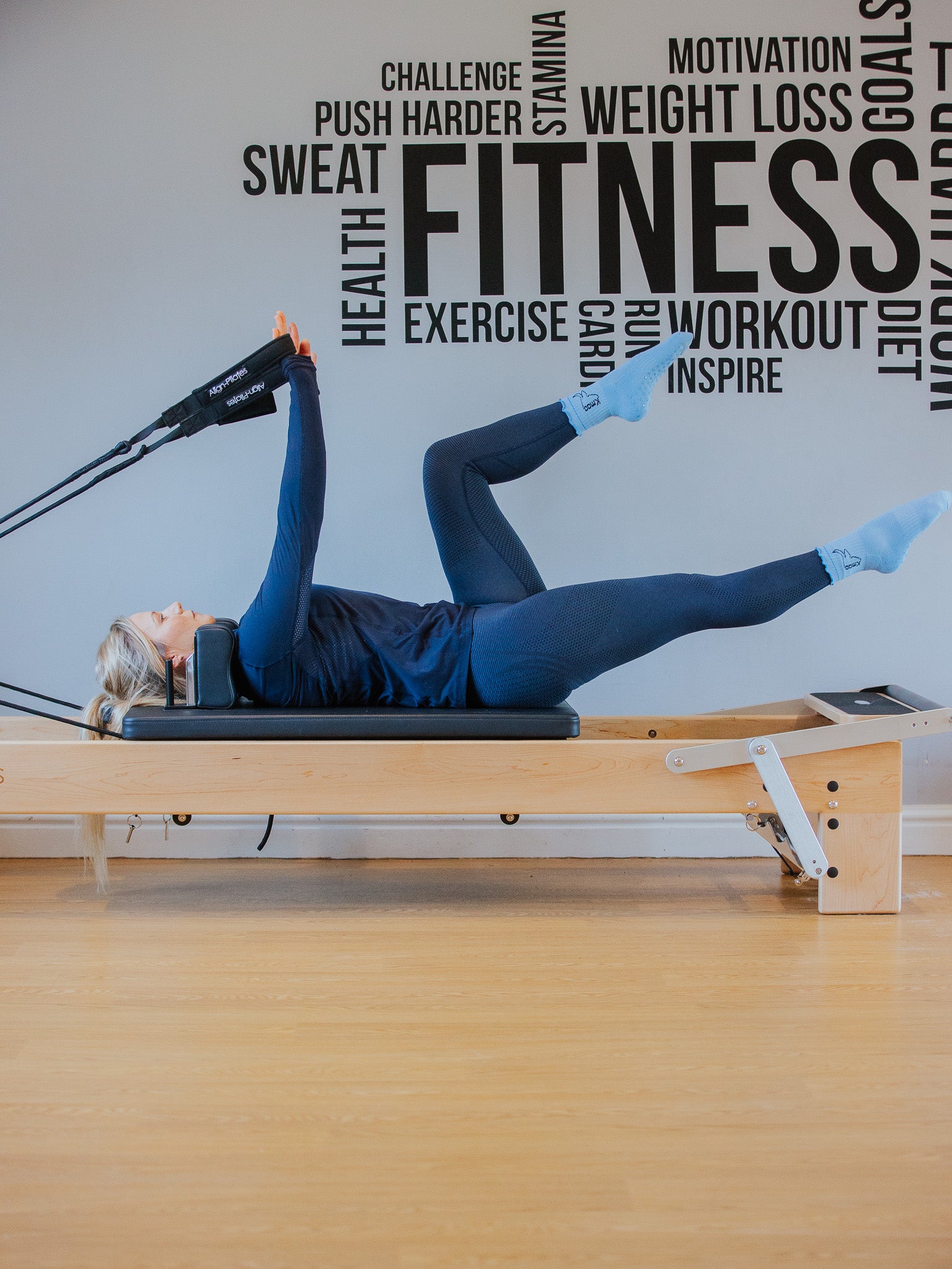 Blue Frill Yoga Socks | Non-Slip Quarter