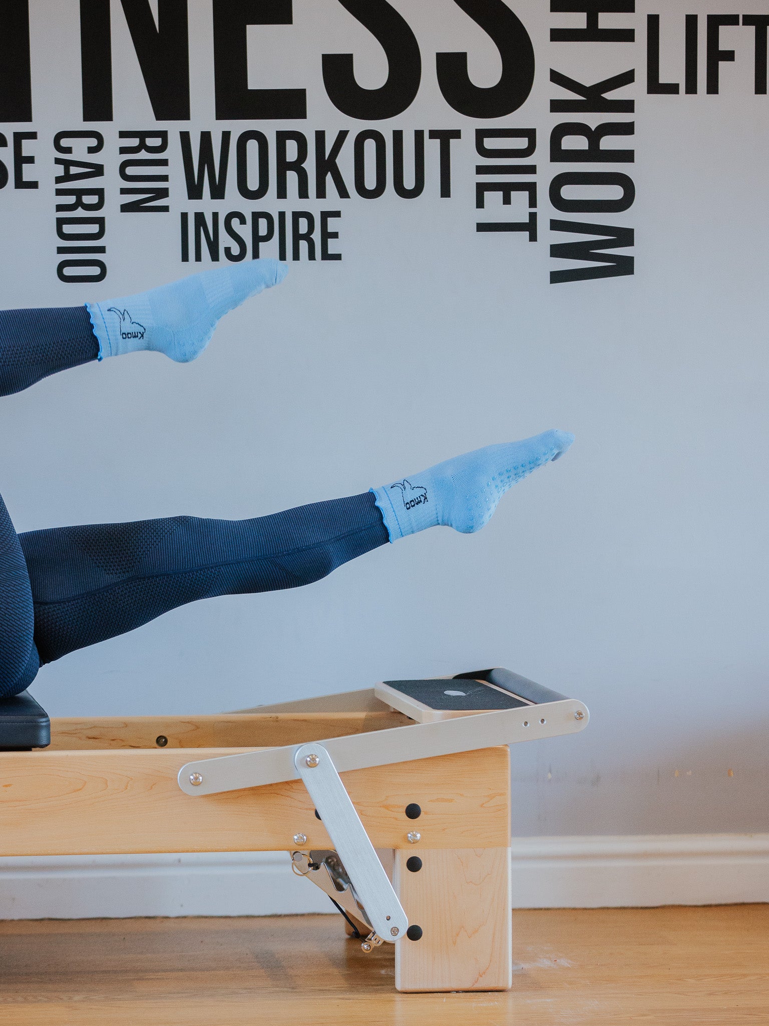 Blue Frill Yoga Socks | Non-Slip Quarter